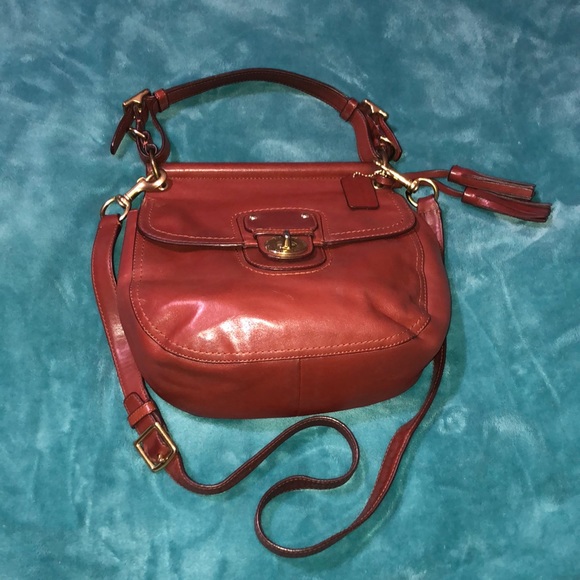 Coach Willis cognac color leather with gold hardware - Picture 1 of 13